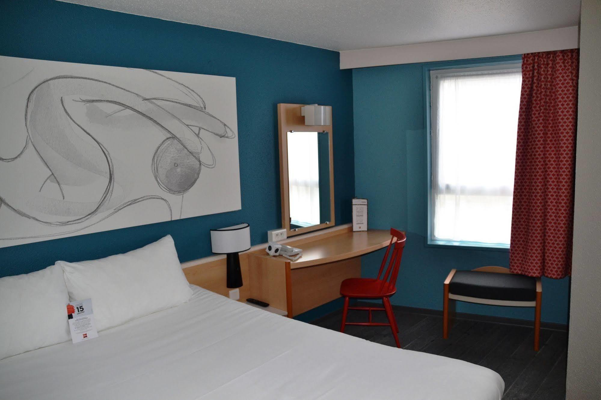 B&B Hotel Reims Centre Erlon Bagian luar foto